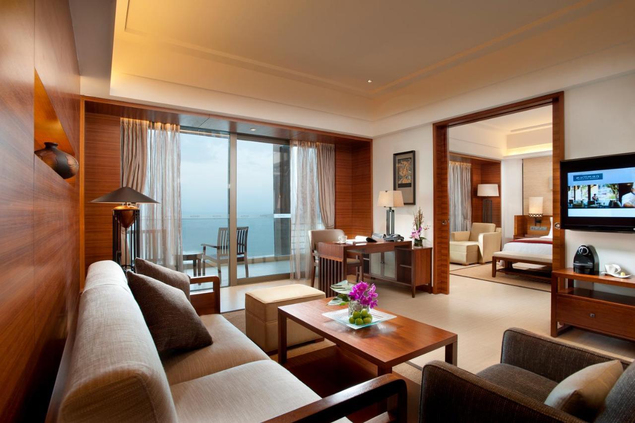 Pullman Oceanview Sanya Bay Resort & Spa Exterior foto