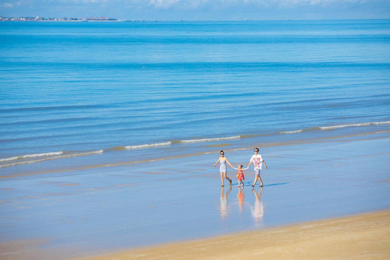 Pullman Oceanview Sanya Bay Resort & Spa Exterior foto