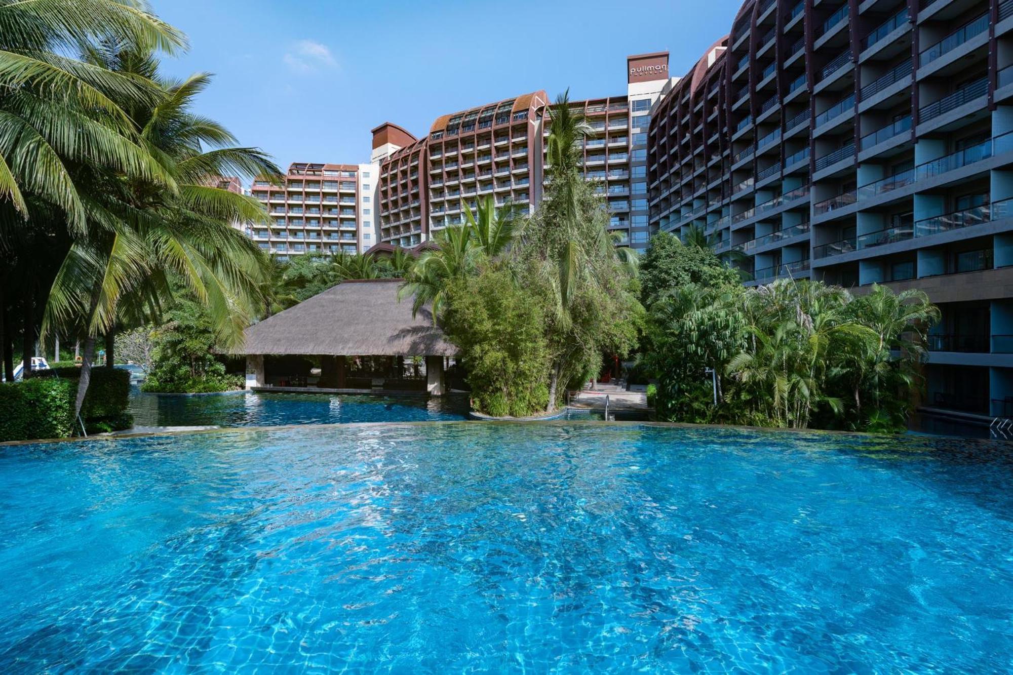 Pullman Oceanview Sanya Bay Resort & Spa Exterior foto