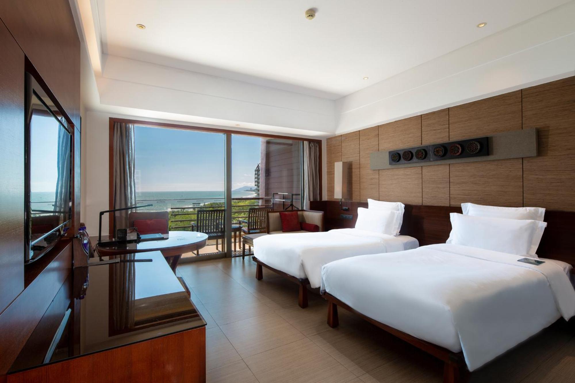 Pullman Oceanview Sanya Bay Resort & Spa Exterior foto